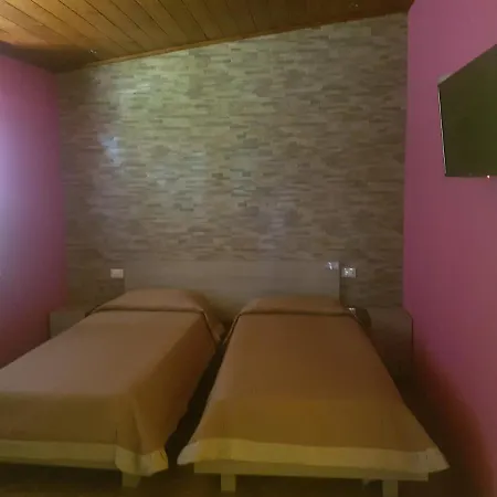 Agriturismo La Porta Del Parco לינה וארוחת בוקר מוראנו קלאברו